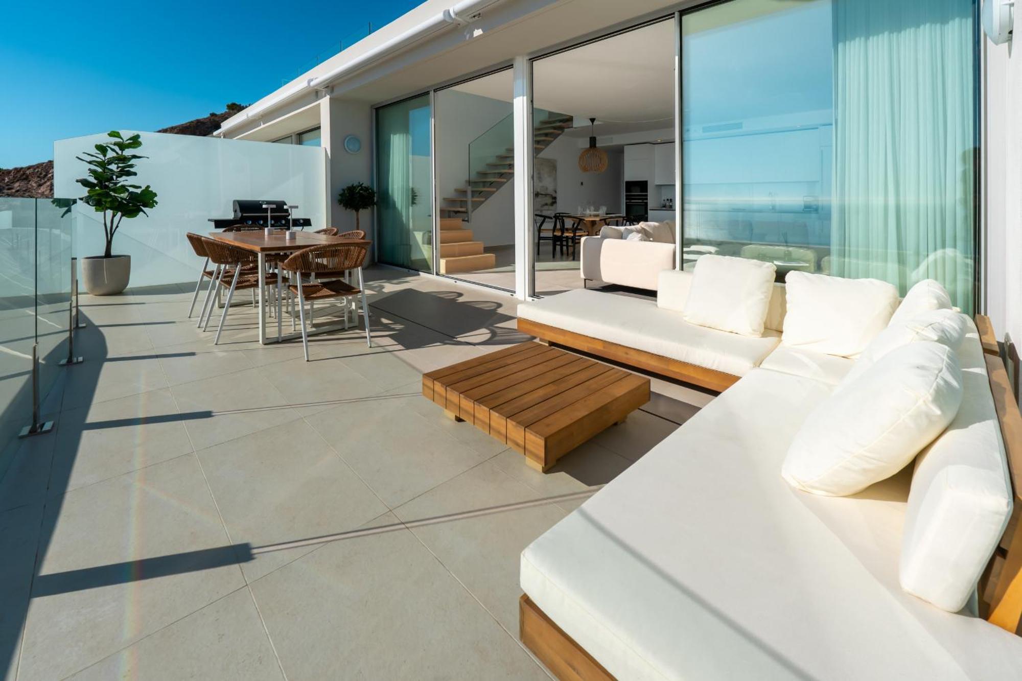 Stupa Hills Ix - Superb New Built Duplex Lejlighed *