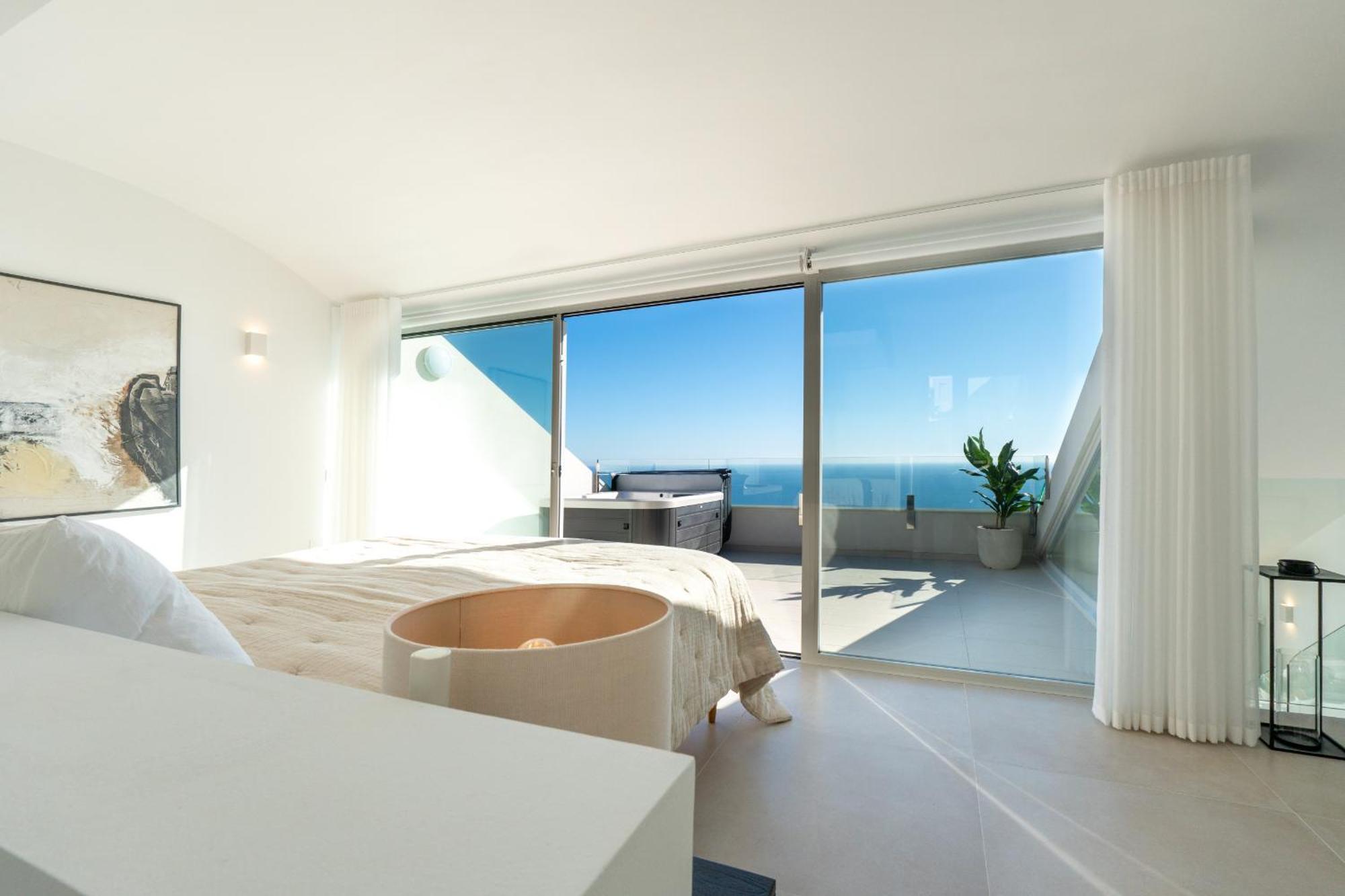 Stupa Hills Ix - Superb New Built Duplex Apartment *